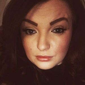 Meet your Posher, Lacey